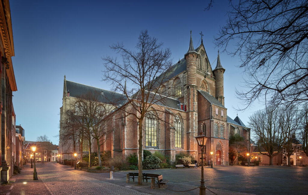 Admire the Pieterskerk